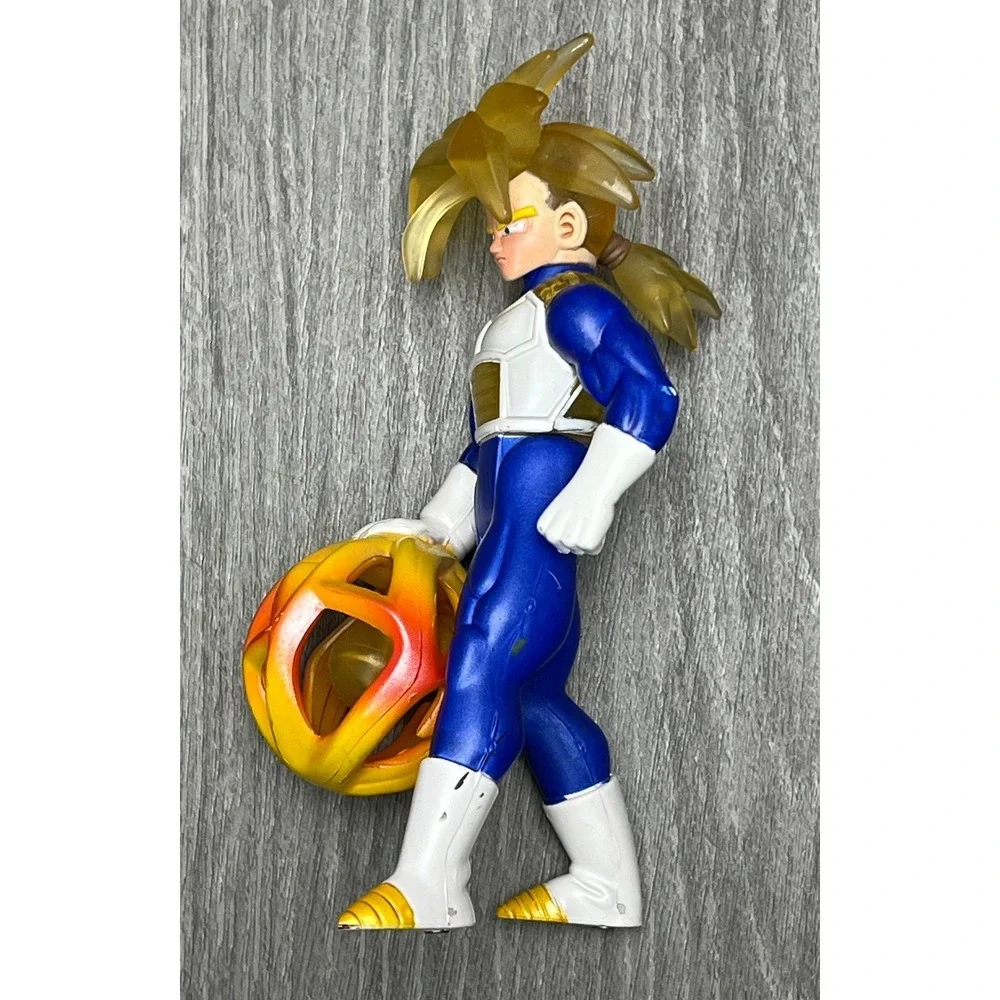 Irwin Toy Dragon Ball Z Super Saiyan Trunks Action Figure with Base 2002